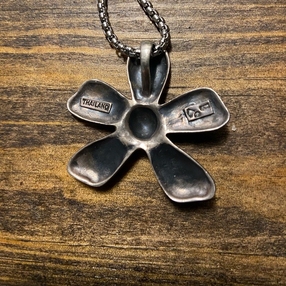 Retired Silpada flower necklace with 18” box chain. Looks brand new. - Picture 3 of 11